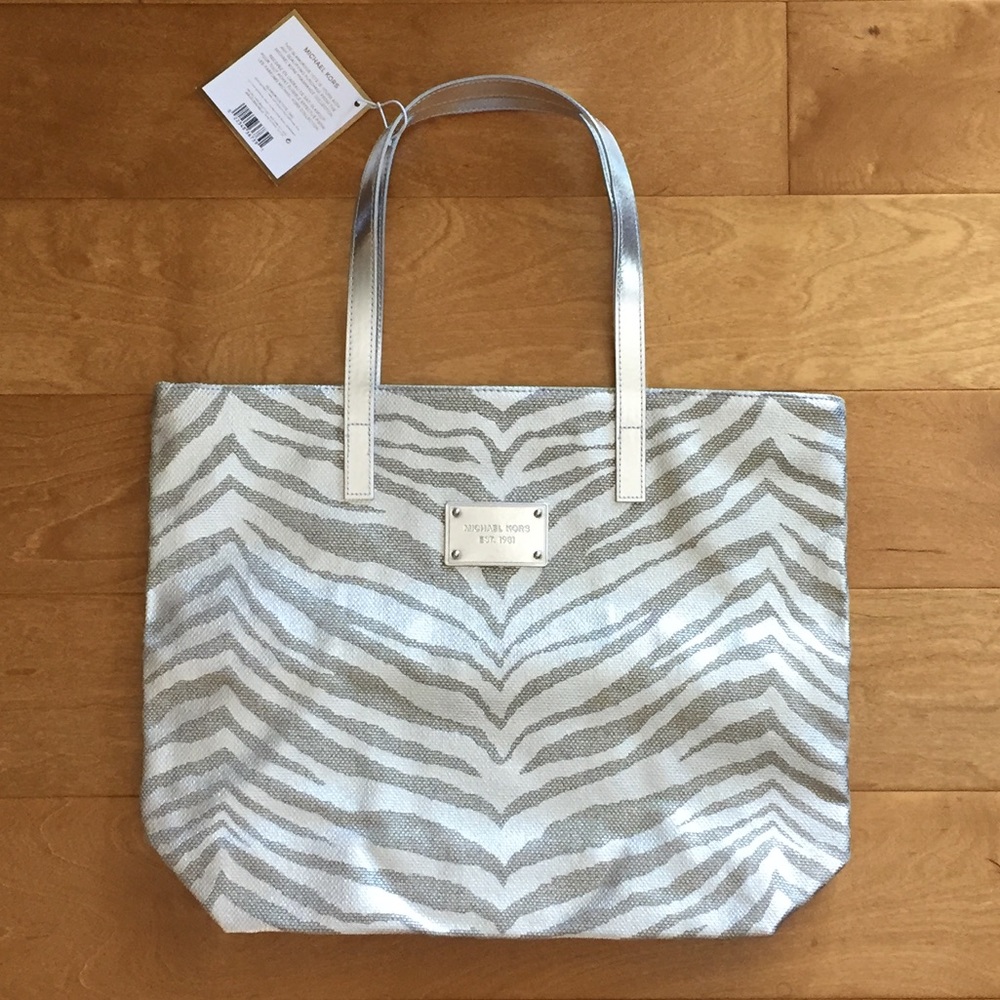 Michael Kors glamorous tote